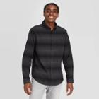 Men's Standard Fit Long Sleeve 1-pocket Flannel Button-down Shirt - Goodfellow & Co Black