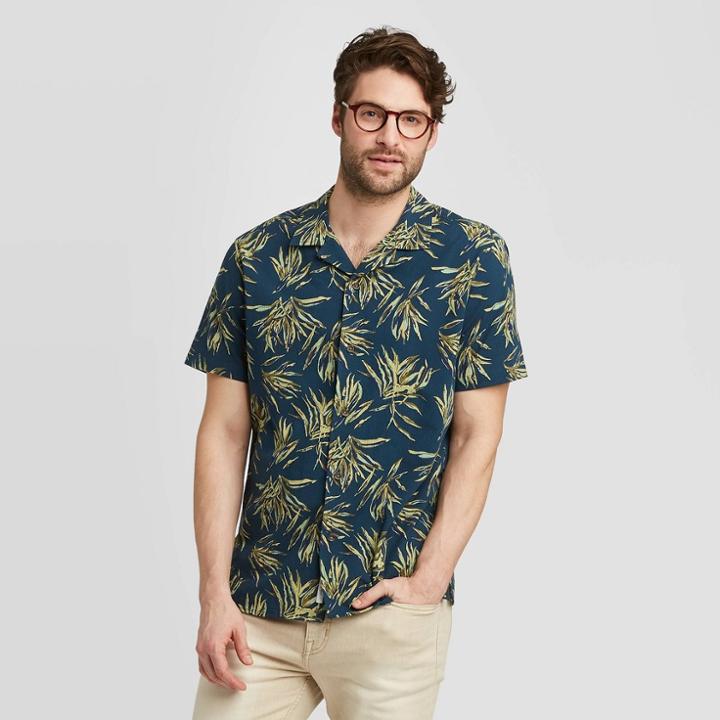 Men's Standard Fit Short Sleeve Seersucker Camp Shirt - Goodfellow & Co Olive S, Men's, Size: