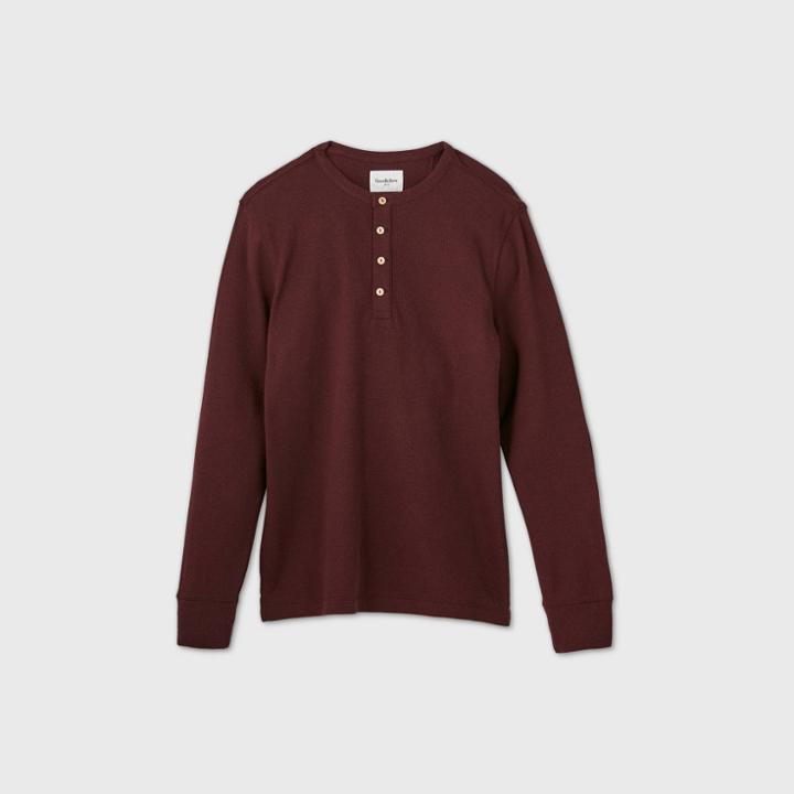Men's Standard Fit Textured Long Sleeve Henley T-shirt - Goodfellow & Co Pomegranate
