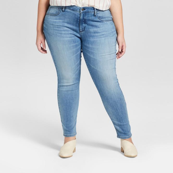 Women's Plus Size Jeggings - Universal Thread Light Wash