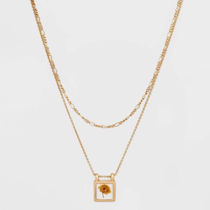 Bella Uno Bellissima Gold Plated Pressed Baby's Breath Flower Pendant Necklace - Gold