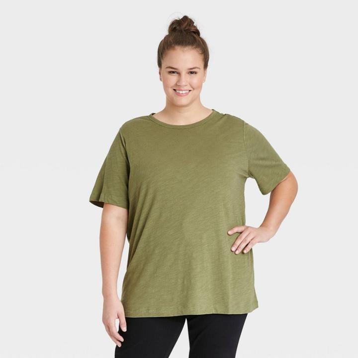 Women's Plus Size Short Sleeve Essential T-shirt - Ava & Viv Green