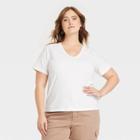 Women's Plus Size Sensory Friendly Short Sleeve V-neck T-shirt - Universal Thread White