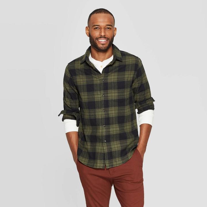 Men's Plaid Standard Fit Long Sleeve 1-pocket Flannel Button-down Shirt - Goodfellow & Co Black S, Men's,