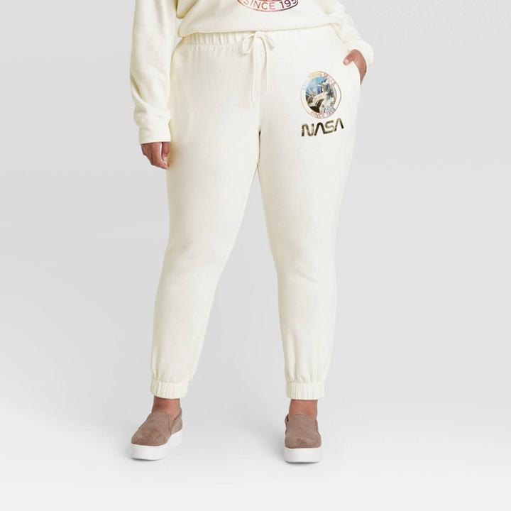 Zoe+liv Women's Plus Size Nasa Graphic Jogger Pants - Cream