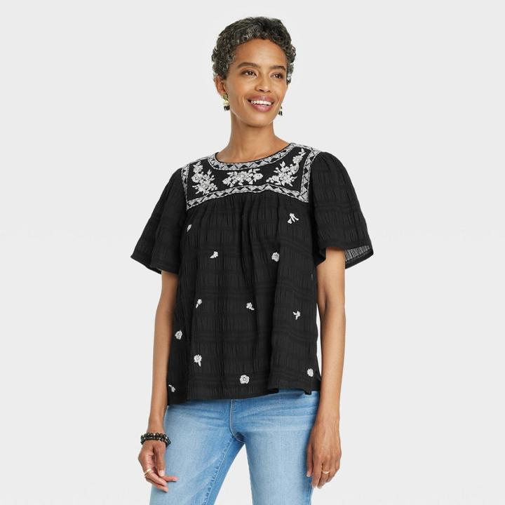 Women's Flutter Short Sleeve Embroidered Top - Knox Rose Black