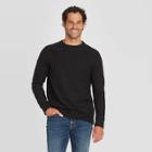 Men's Standard Fit Long Sleeve Textured Crew Neck T-shirt - Goodfellow & Co Black