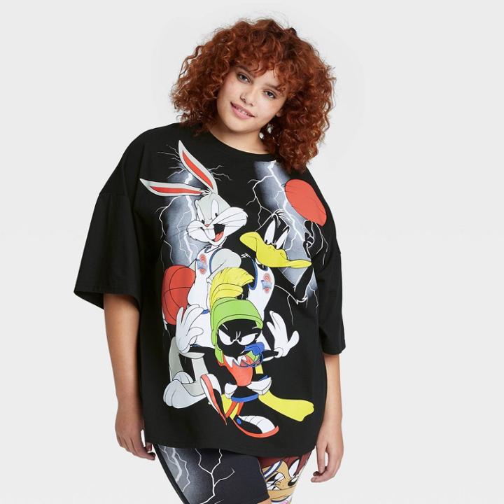 Women's Looney Tunes Plus Size Short Sleeve Oversized Graphic T-shirt - Black