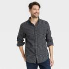Men's Standard Fit Plaid Lightweight Flannel Long Sleeve Button-down Shirt - Goodfellow & Co Thundering Gray