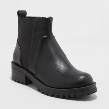 Women's Danton Pull On Chelsea Boots - Universal Thread Black