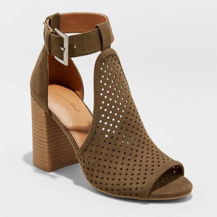 Universal Thread Women's Hannah Wide Width Laser Cut Heeled Pump Sandals - Universal Tread Olive (green) 8w,