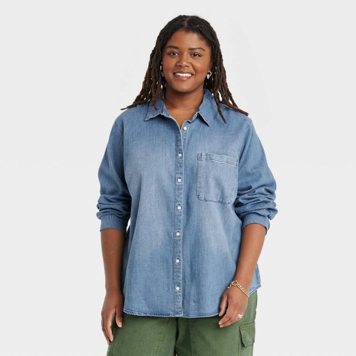 Women's Plus Size Long Sleeve Classic Fit Button-down Shirt - Universal Thread Light Blue Denim