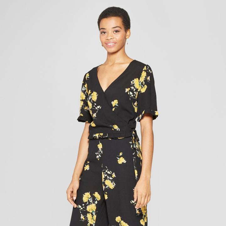 Women's Floral Print Short Sleeve Ruffle Trim Wrap Top - Xhilaration Black