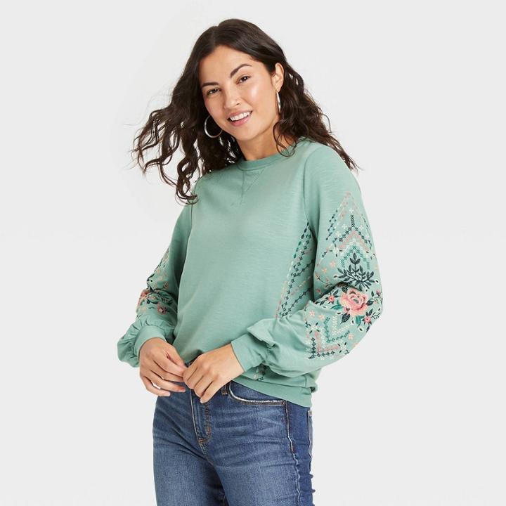 Women's Embroidered Sweatshirt - Knox Rose Light Green Floral