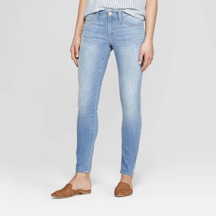 Women's Mid-rise Skinny Jeans - Universal Thread Light Wash