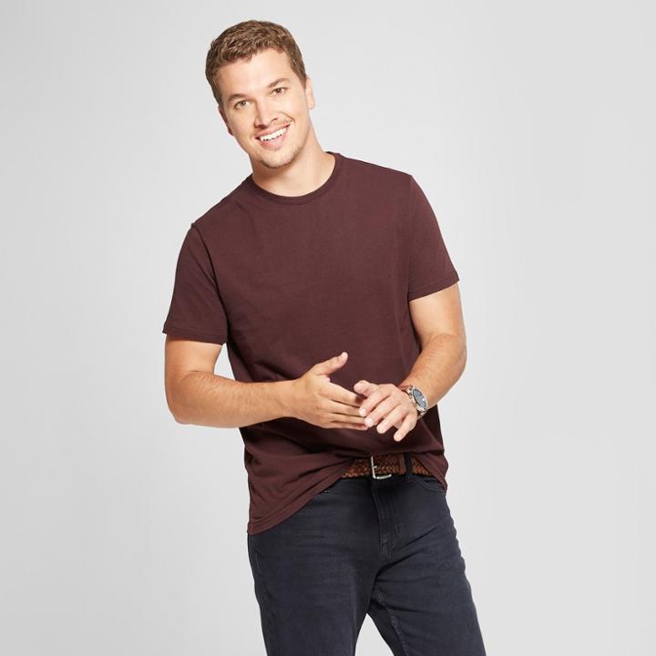 Men's Standard Fit Core Crew Short Sleeve T-shirt - Goodfellow & Co Black Raspberry