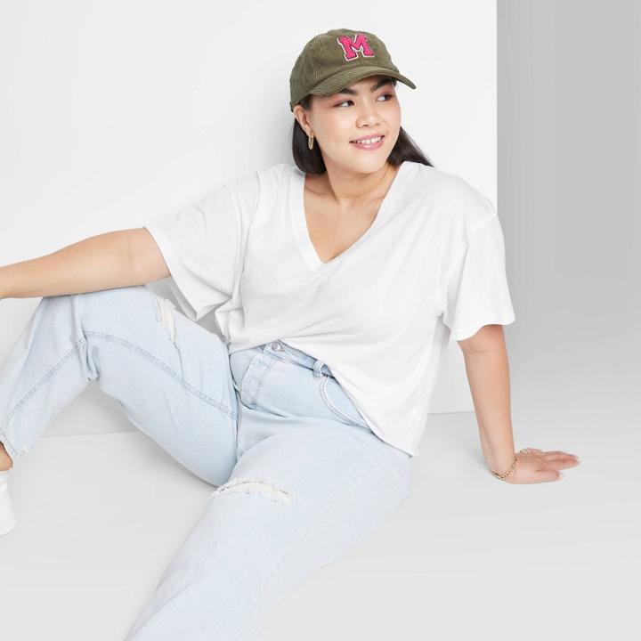 Women's Plus Size Short Sleeve Relaxed Fit V-neck Cropped T-shirt - Wild Fable White