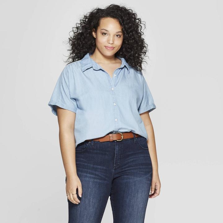 Women's Plus Size Short Sleeve Collared Denim Camp Shirt - Universal Thread