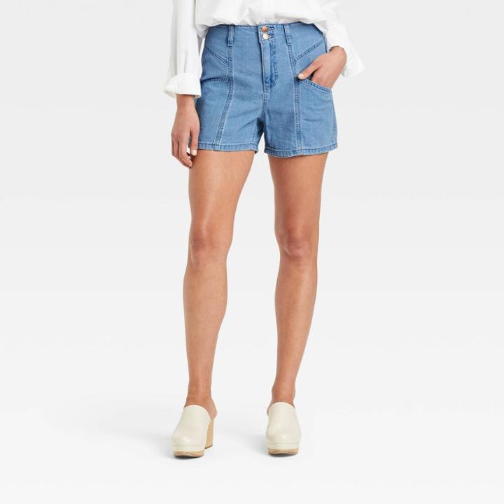 Women's High-rise Cargo Midi Shorts - Universal Thread Light Wash