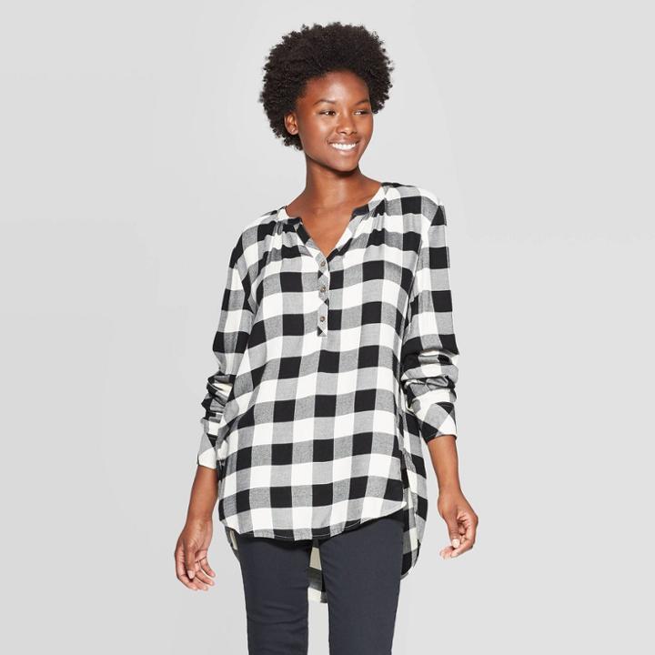 Women's Plaid Long Sleeve V-neck Rayon Twill Tunic - Universal Thread Black/white