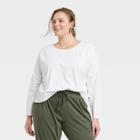 Women's Plus Size Long Sleeve Sensory Friendly T-shirt - Universal Thread White