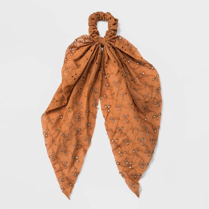 Eyelet Fabric Tail Twister - Universal Thread Brown