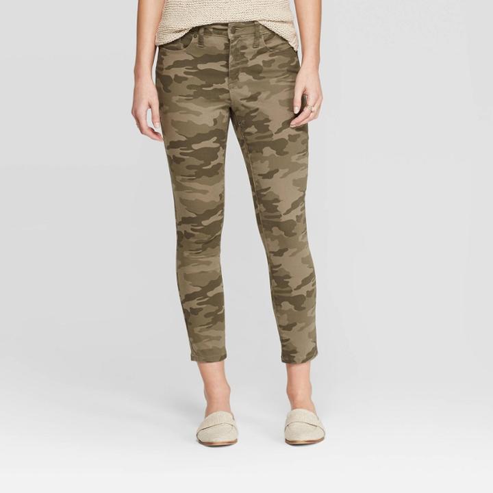 Women's High-rise Camo Print Skinny Crop Jeans - Universal Thread Green