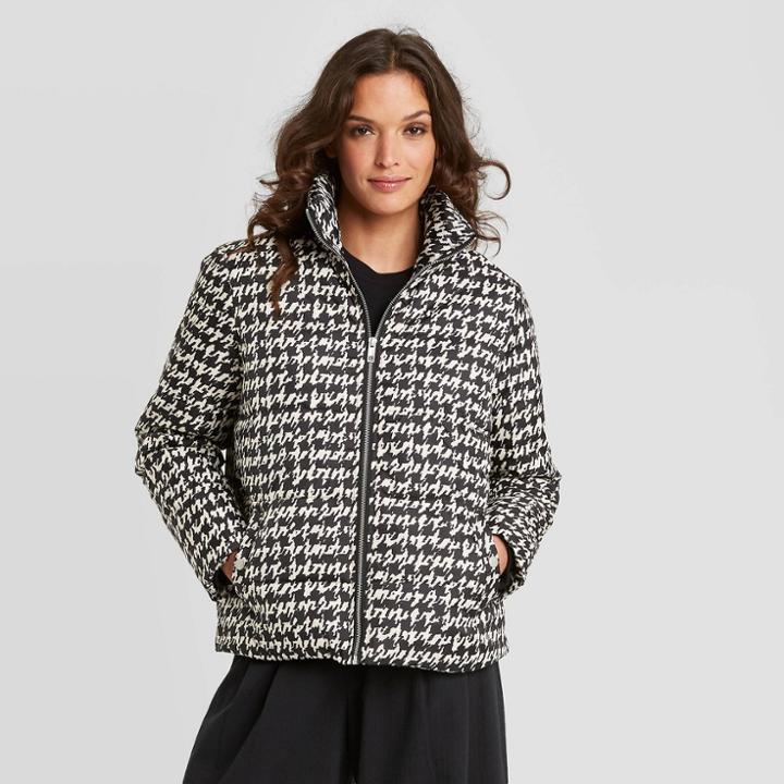 Women's Jacquard Print Puffer Jacket - Who What Wear Black