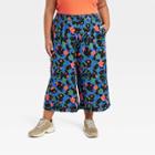 No Brand Latino Heritage Month Women's Plus Size Mid-rise Capri Pull-on Pants - Matte Black Floral