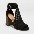 Universal Thread Women's Hannah Wide Width Laser Cut Heeled Pump Sandals - Universal Tread Black 7w,