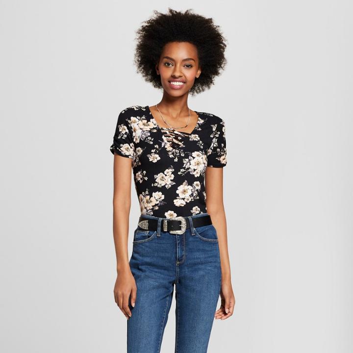 Women's Floral Print Short Sleeve Loop Neckline Top - Almost Famous (juniors') Black
