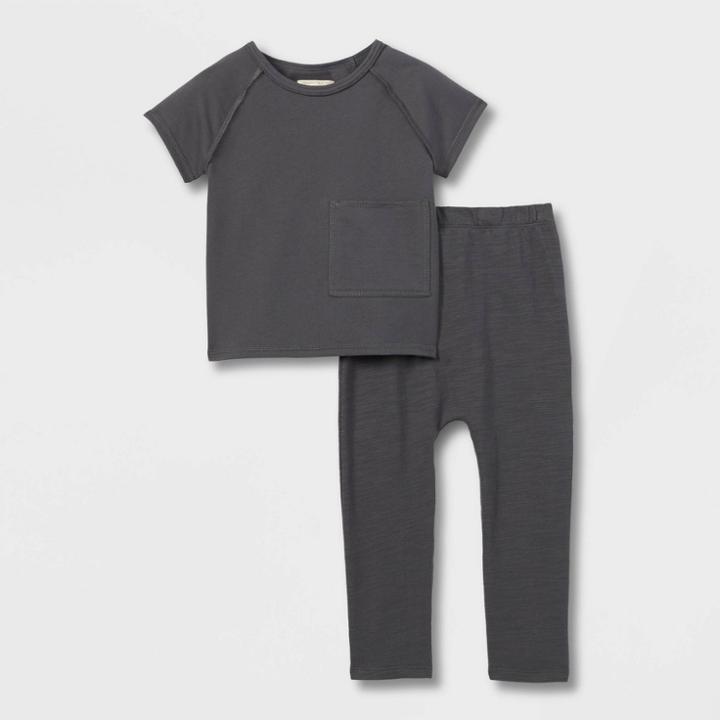 Grayson Collective Toddler Boys' Short Sleeve Pocket T-shirt & Jogger Set - Charcoal