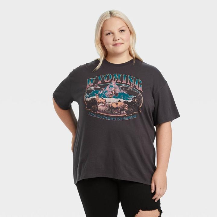 Fifth Sun Women's Plus Size Wyoming Short Sleeve Graphic T-shirt - Black
