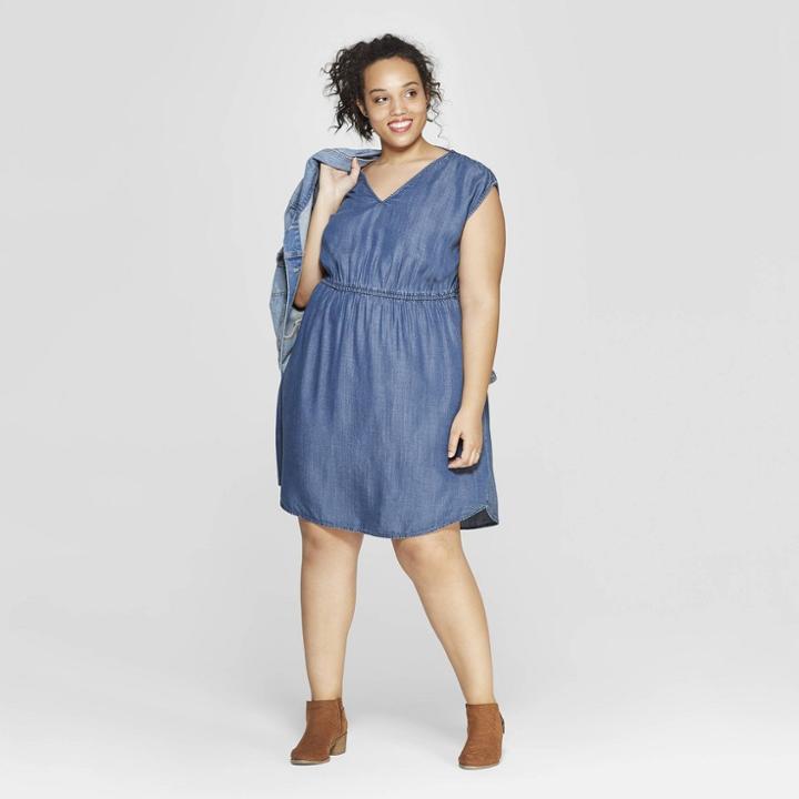 Women's Plus Size Short Sleeve V-neck Cinched Waist Dress - Universal Thread Indigo (blue)