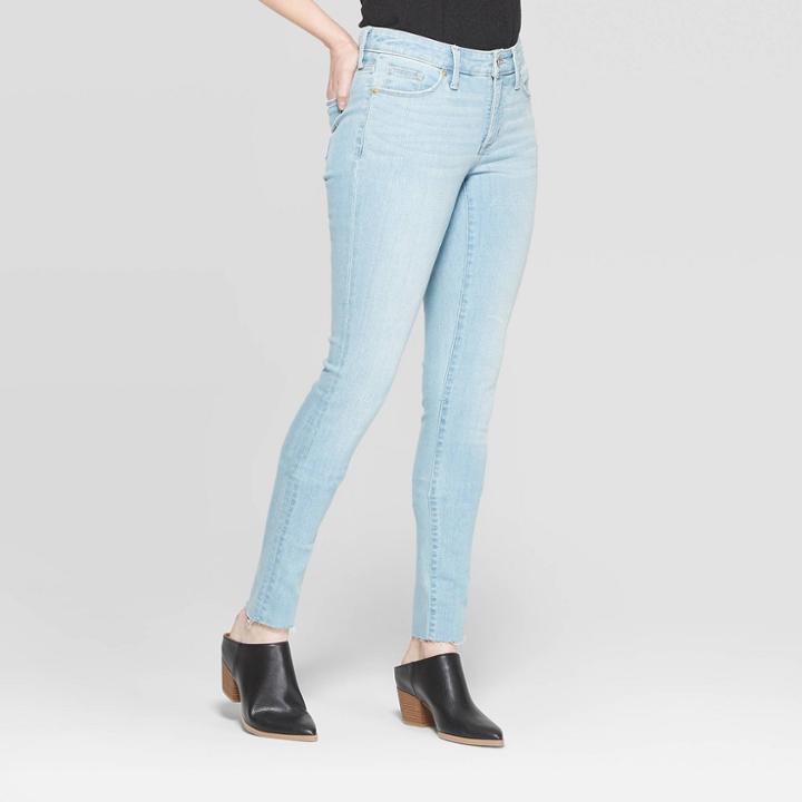 Petitewomen's Mid-rise Skinny Jeans - Universal Thread Light Wash