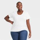 Women's Plus Size Short Sleeve Scoop Neck T-shirt - Universal Thread White