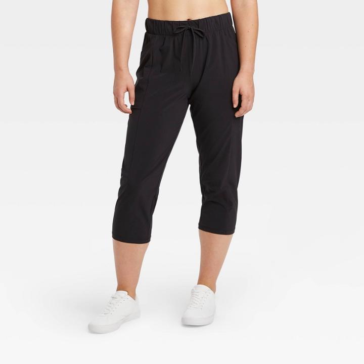 Women's Mid-rise Stretch Woven Tapered Leg Capri Leggings 21 - All In Motion Black