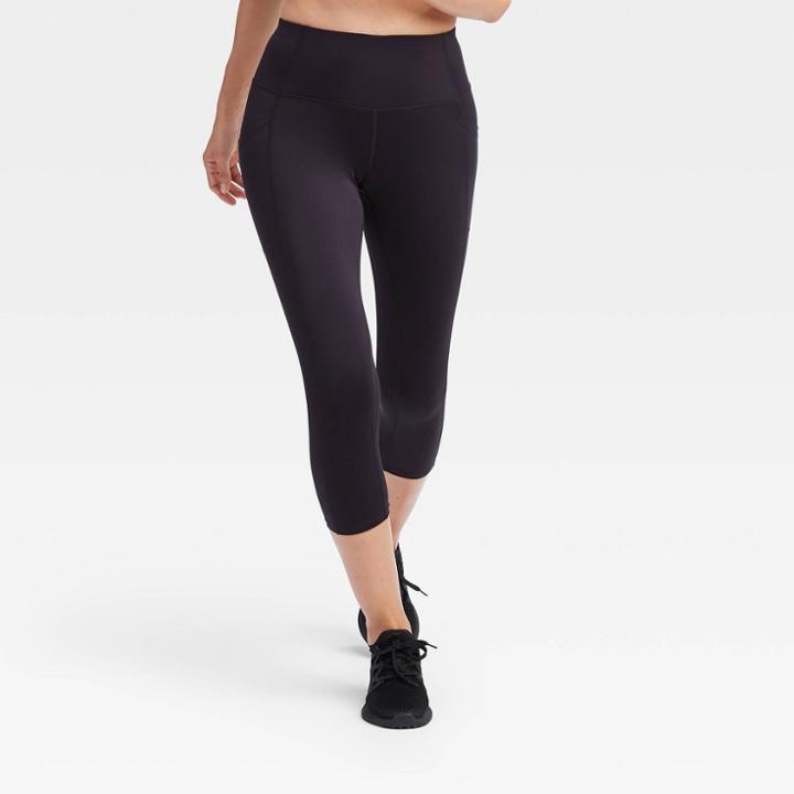 Women's Sculpted High-rise Capri Leggings 21 - All In Motion Black