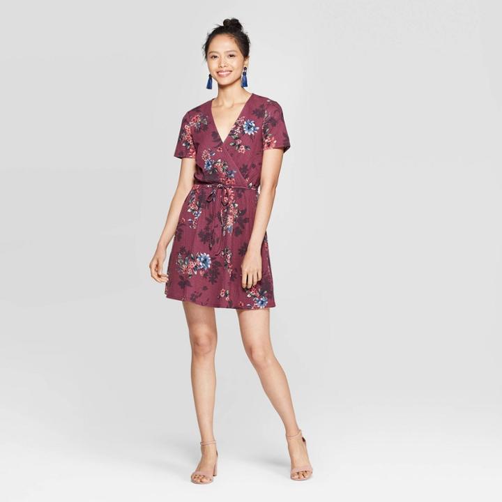 Petitewomen's Floral Print Short Sleeve V-neck Wrap Knit Mini Dress - Xhilaration Grape L, Women's, Size: