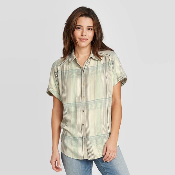 Women's Plaid Short Sleeve Button-down Camp Shirt - Universal Thread Green L, Women's,