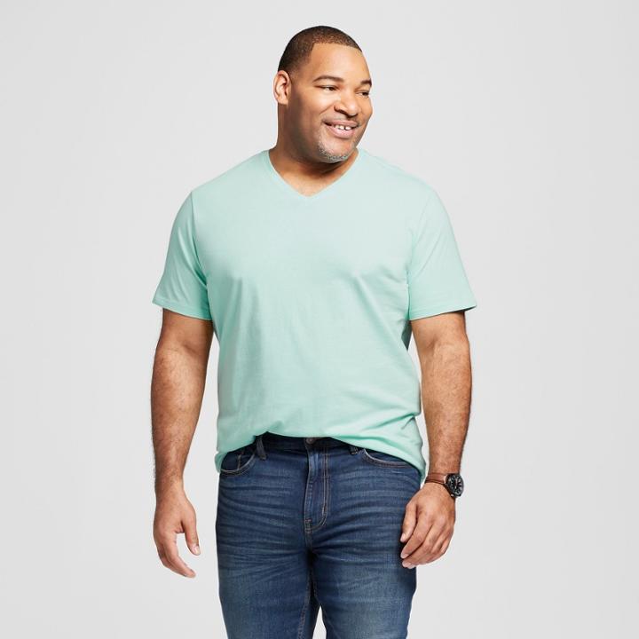Men's Big & Tall Standard Fit Short Sleeve V-neck T-shirt - Goodfellow & Co