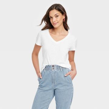 Women's Slim Fit Short Sleeve V-neck T-shirt - Universal Thread White
