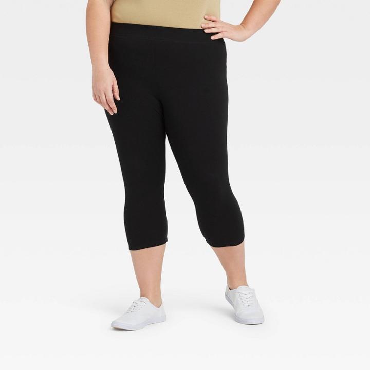 Women's Plus Size High-waisted Capri Leggings - Ava & Viv Black X
