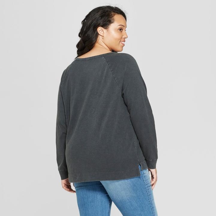 Women's Plus Size Long Sleeve Crew Neck T-shirt - Universal Thread Gray