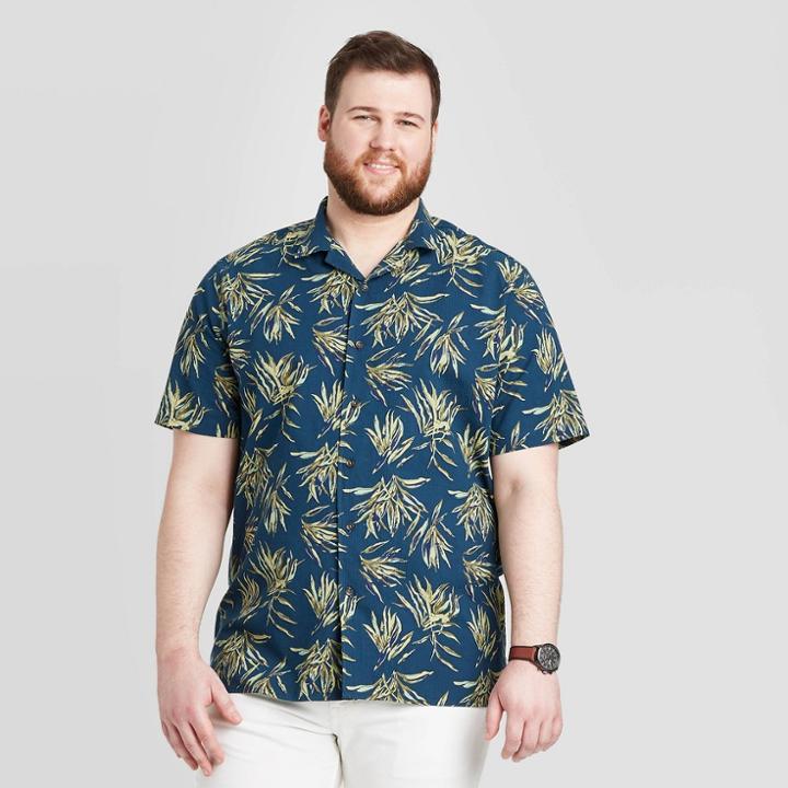 Men's Tall Standard Fit Short Sleeve Seersucker Camp Shirt - Goodfellow & Co Olive Mt,