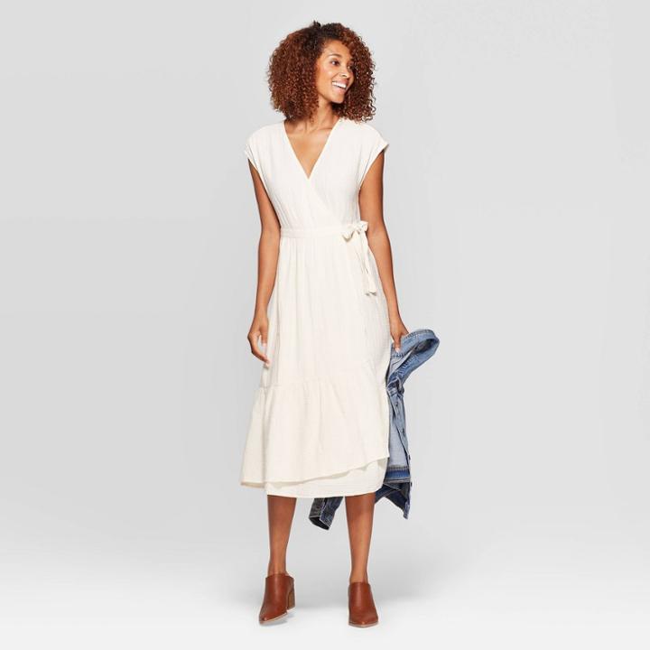 Women's Short Sleeve V-neck V-neck Ruffle Hem Midi Dress - Universal Thread Dog Bone