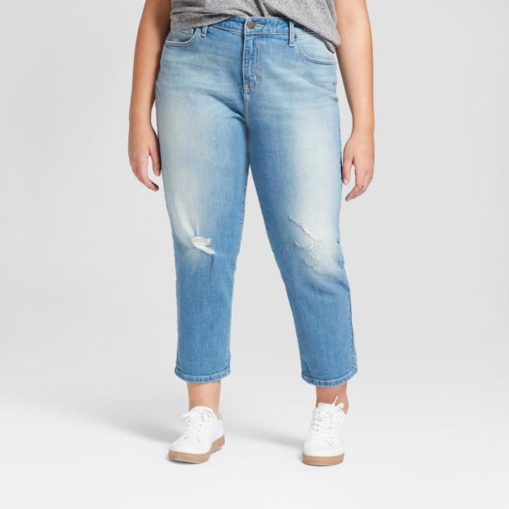 Women's Plus Size Boyfriend Crop Jeans - Universal Thread Light Wash