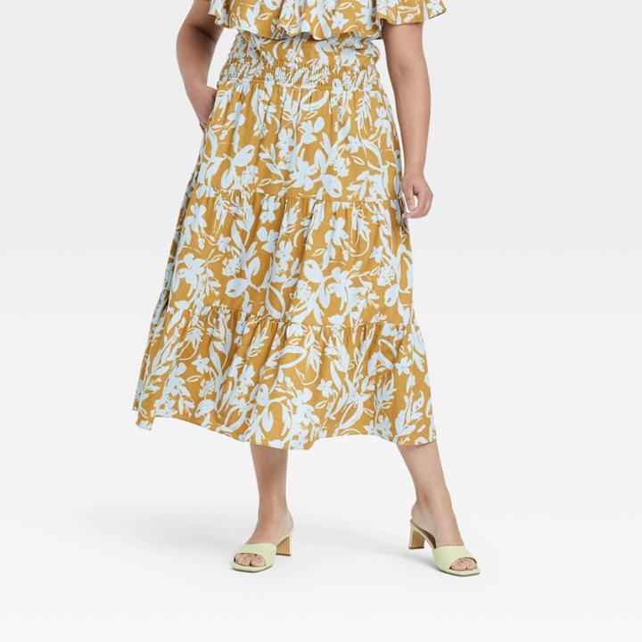 Women's Plus Size Tiered Woven Maxi Skirt - Ava & Viv Metallic Gold