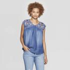 Women's Short Sleeve V-neck Top With Embroidery - Knox Rose Chambray