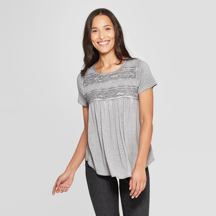 Women's Short Sleeve Crewneck Lace Back Crochet Top - Knox Rose Gray